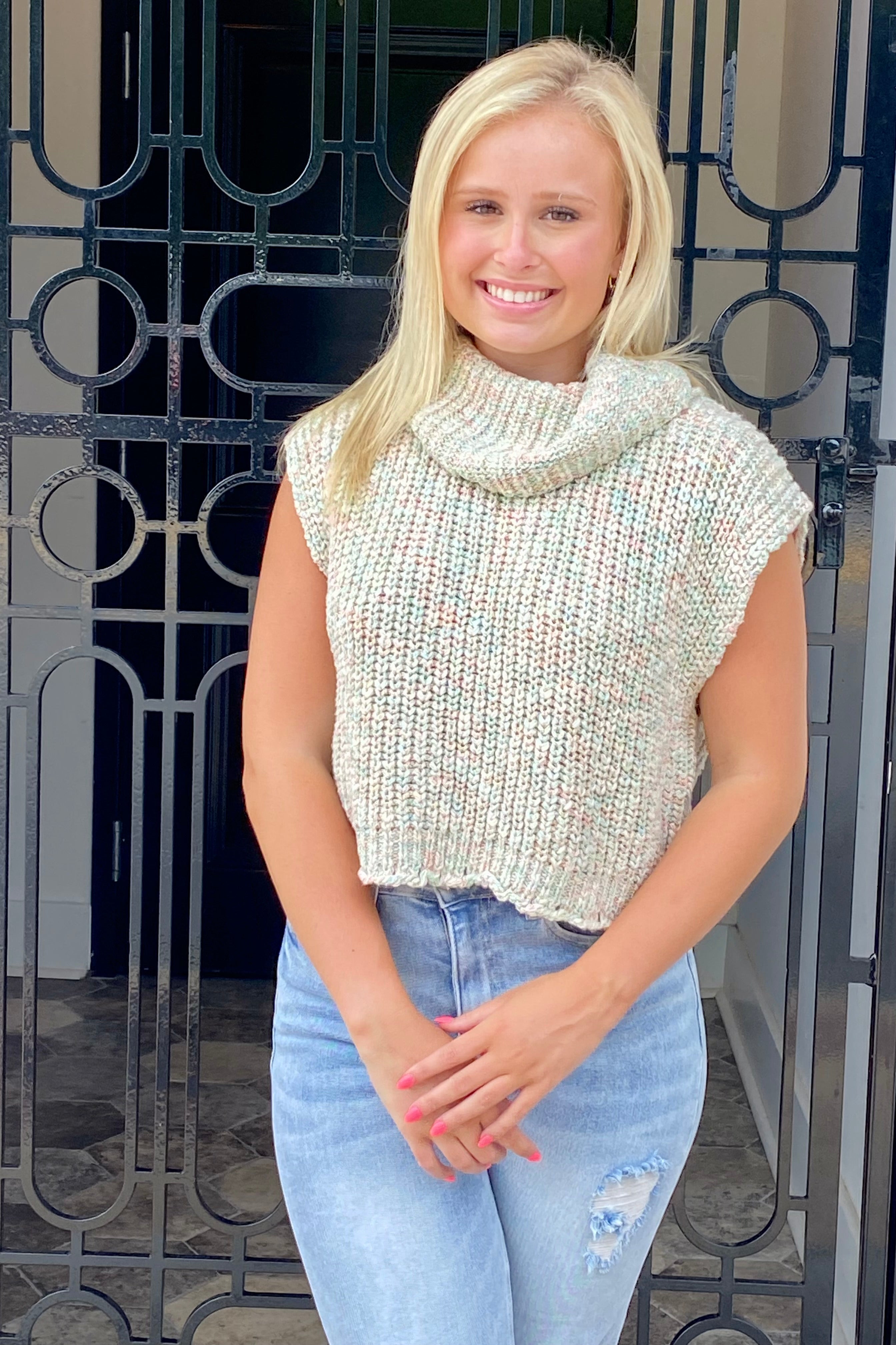 Cream cropped turtleneck sweater outlet