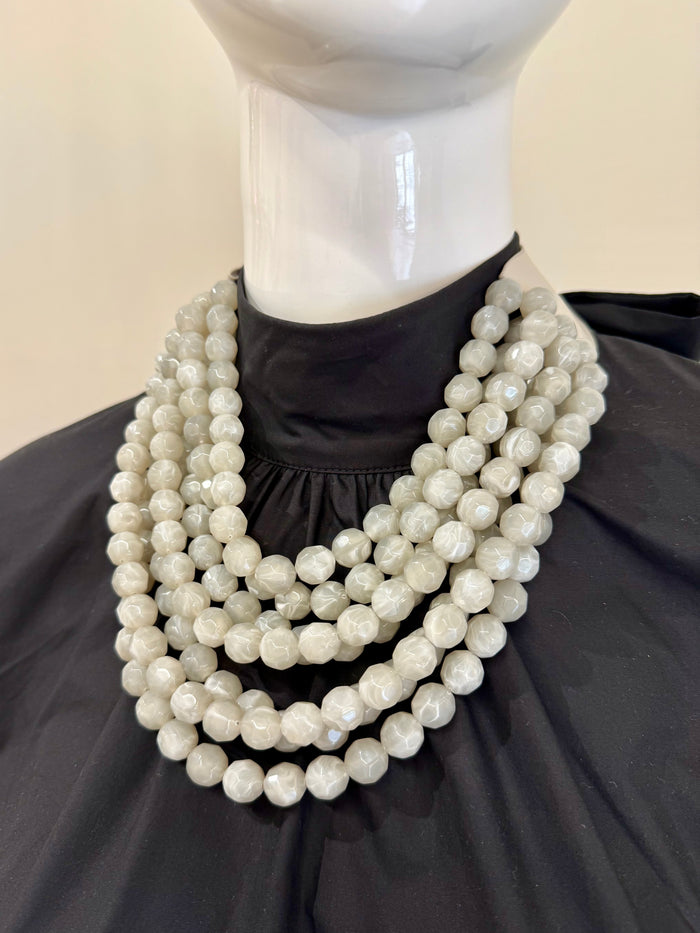 Donna Necklace in Light Gray