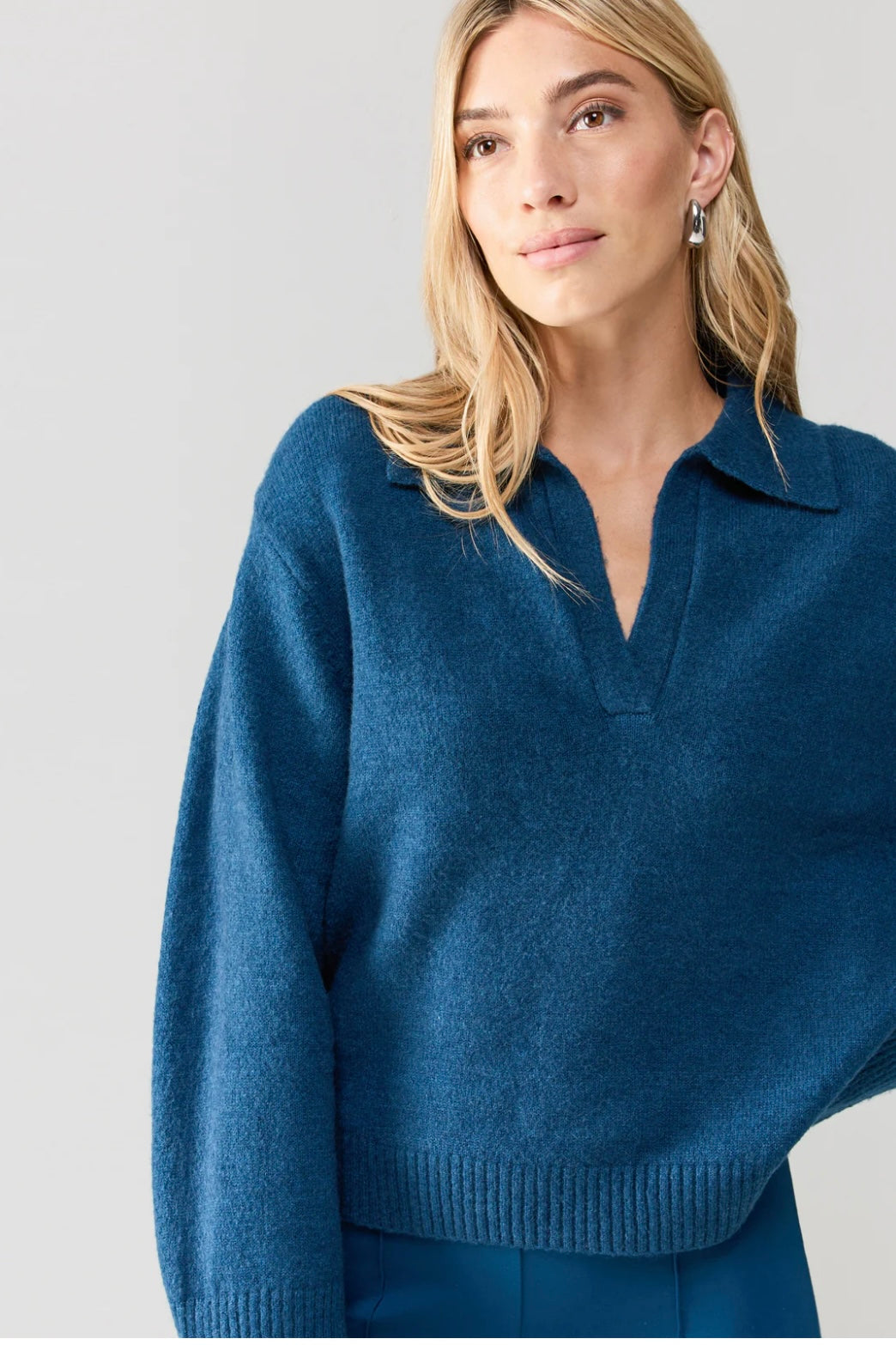 Johnny Collared Sweater in Blue Jewel