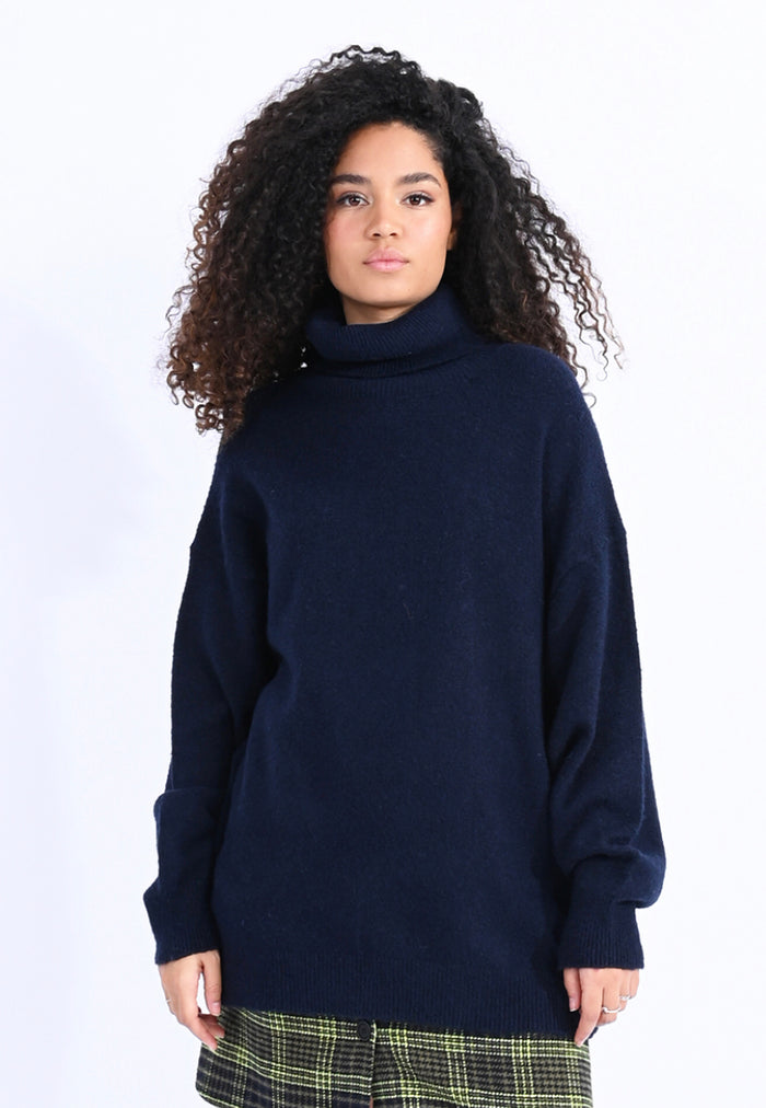 Lightweight Turtleneck Sweater in Navy