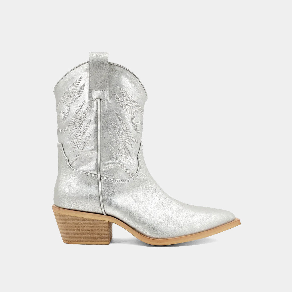 Zahara Boots in Silver